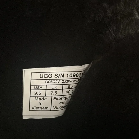 UGG JERENE BLACK BOOTS - size 9.5 - Picture 6 of 10